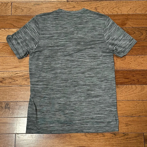 Men's Adidas Axis Aeroready Tech Tee Static Design Short Sleeve Size Small - Picture 4 of 6